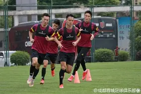 开元棋牌-多特蒙德遭遇失利，球队全队齐心备战下一场比赛的简单介绍